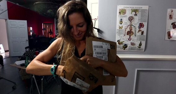 Lora Cross, Video: Lora Unboxing At Moulanrouge S Cross Mini