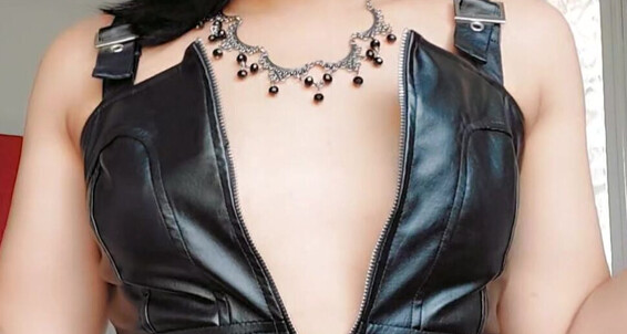 Cover Hwan Leen 3192654977 02 07 2024 Testando Um Vestido Que Ganhei De Presente E Cabia Perfeitamente Em Mim Agora Engordei Estou Meio