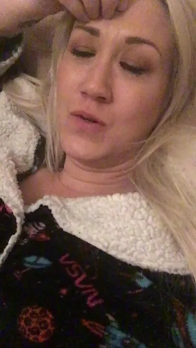 Alanaevansxxx 224645357 04 10 2020 Bedtime Thoughts