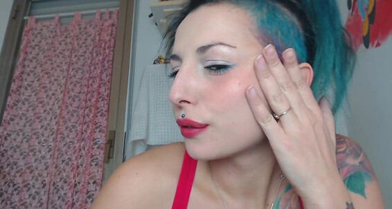 Misschillabit - Goddess Your Blue-Haired Manyvids Smoking