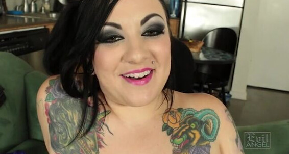 Courtney Trouble - Klaudia Karla Toys Scarlet Big Angel Tits Evil Lavey Courtney Curvy Masturbation Gonzo Casting Lane Kelly Ass Bbw Trouble Couch