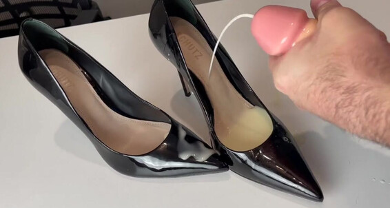 Cover Goddess Grazi Aka Producer Gg Onlyfans Filling The Neighbors Shoes With Cum The Neighbor Comes Home After Dinner With Her Friends Andisht