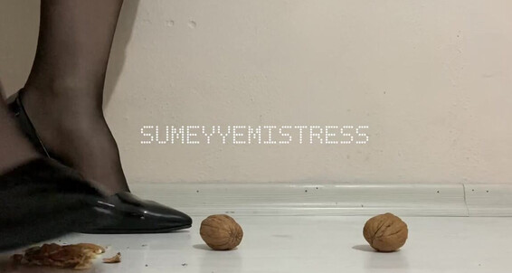 Cover Mistress Smeyye Aka Mistresssumeyye Onlyfans Footcrush Video