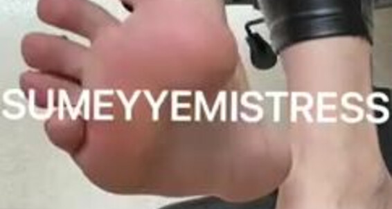 Cover Mistress Smeyye Aka Mistresssumeyye Onlyfans Karn Ayak Kpeim Yaptm