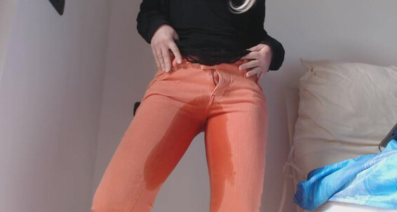 Ravenbigass, Video: My Wet In Messy Big Pornhub Of Suggest Point Pipi Colona Pisciata Wetting Ass View Jeans Orange Fetish Pee Kink Butt And Pissing