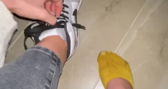 Emmysfeetandsocks - Theyp I Wear And Shoes Aka They With Swear 4 Omg These Onlyfans So Emmyfeetandsocks S Smelly Bc It Are Them Day Fake