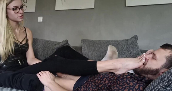 Emmysfeetandsocks - Emmyfeetandsocks Aka You First Likep Onlyfans Attempt Do