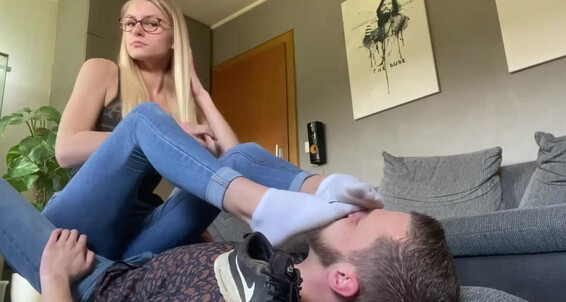 Emmysfeetandsocks - Be Emmyfeetandsocks Like Aka You Would To Ballsp Kicked Onlyfans In The