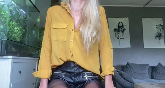 Emmysfeetandsocks - Emmyfeetandsocks Your It To Count Aka Onlyfans Pantyhose Smelly A I Is With Therapist Can Back Make You Till Zerop