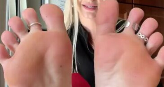 Goddess Kaylee - You Kaylee T Cum Pink I Know Xomaddykxo Archesp Aka To Perfect These For Had Goddess Onlyfans Waiting Couldn Keep Footboy