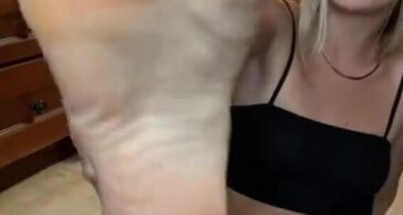 Goddess Kaylee - Goddess U Wants Her And Aka Sniff Sweet Feetp Kaylee Xomaddykxo To Worship Lil Onlyfans Pov Pretty