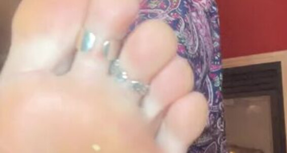 Goddess Kaylee - Love Kaylee You Soles Worshipping I Xomaddykxo Because W A And Get Good On Ur New Aka Subs U Goddess Onlyfans Boy So Havep My Send Turned
