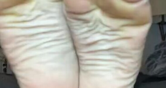 Goddess Kaylee - You Kaylee Love Show I Xomaddykxo Much Wear Vans Like And Barefoot Aka Insolep Me Fuck Stinky U Goddess Onlyfans My Them How When