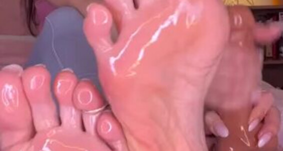 Kala Lehlani - Cum To Through My Walk Onlyfans Kala Bed Joi I Pretty Ll Make Oiled You Yourselfp Before Soles Lehlani Gentle Slowly