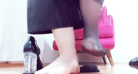 Queen Salome - Krem Orab Queen Salome Onlyfans Aya Arkadann Burkulup I Kayor Gidip Yedek Alpp Tesettrl Yerinde Ve Orap