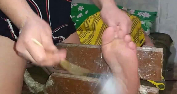 Сlips4Sale - Male And Worshiping Appetizing Feet Wmv Hdp 1280720 Crumpet Tickling