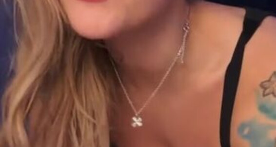Diosa Sara - Kotiin Onlyfans Rakas Tervetuloa Sara Laita Kuulokkeetp Takaisin Diosa