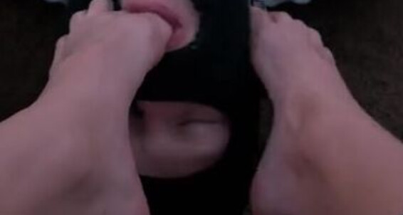 Linzi Little - Clean Tongue Have Slave Aka Onlyfans Linzi A Their With Every Hang10Toess Little Goddess Should Her That Qitp Will Feet