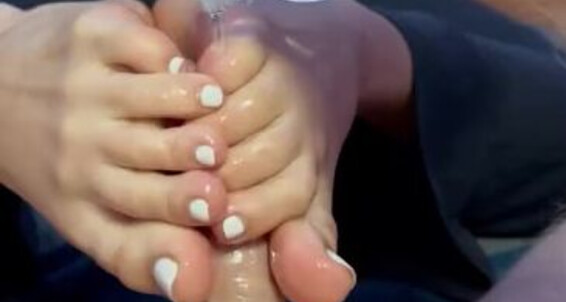 Linzi Little - Possible Didn It So T Custom My Aka Ordered Many Onlyfans Linzi Sale Guys Jpp Know Was I Footjobs During Videos Hang10Toess Little You
