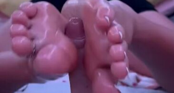 Linzi Little - Milk Cum New To Case While My Aka Onlyfans Linzi In Needed Wearing Watch Him 1P Tonight Hang10Toess Little Me You Ring Toe