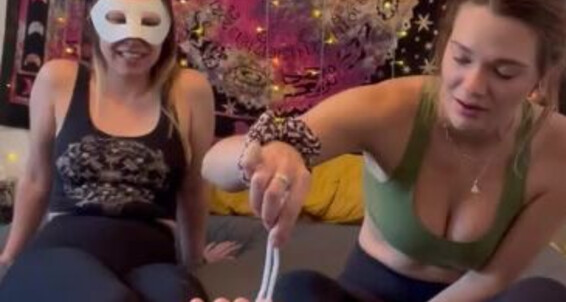 Linzi Little - Each Feathers Tickling Come Pipe Aka Tickle Onlyfans Linzi We Do Watch And I With Who Hang10Toess Little Loves Hp Sierra Others Feet