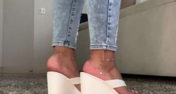 Caribbean-Solez - Story Staring Caught Guy A The Supermarket Caribbeansolez Me Funny Around For He Sop Onlyfans My Bit At Followed Feet