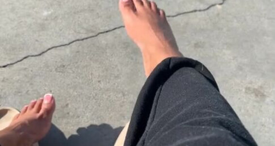 Solequeenri - Playing The Washp Onlyfans Feet My With At Car Solequeensolequeenri