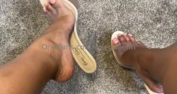Solequeenri - Onlyfans Solequeensolequeenri Heelsp Pleaser