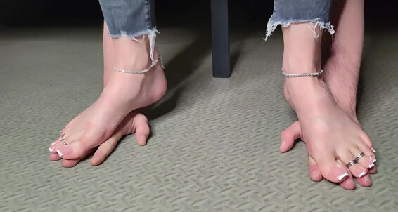 Lenasdiary - Onlyfans 592154340 Hand Tramplingp Barefeet Sexy