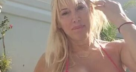 Roxanamoll - Heladito Hoy Calurosop Onlyfans Bb Como Me Todo El Dia