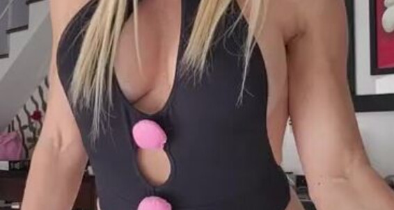 Roxanamoll - Pasado Onlyfans Deseo Que Diap Un Feliz Hayan