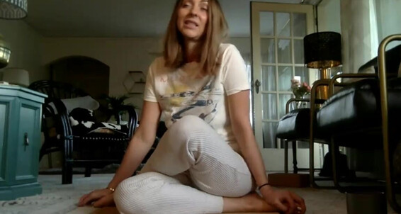 Stella Liberty, Video: Am Yoga Stella Onlyfans 04062021 At Down Music Teap Liberty Started Stream Evening And Wind 0109