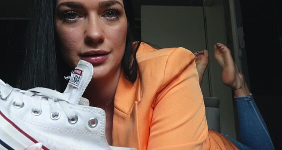 Goddessmona - Verschwitzen Wieder Onlyfans Spontan Privileg Bekommst Sneakern Das Nackten Und Sohlen Meinen Du 91 Mal Nherp