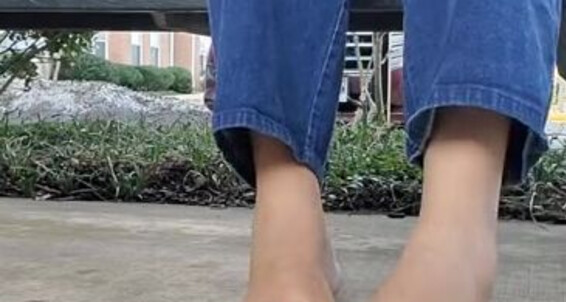 Thedcfootqueen - Still Tryna Danglep Dangle Onlyfans Leave My Dm Shoe Public In Im Understand Feedback Please