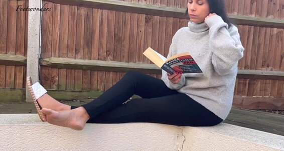 Feetwonders - Whilst Reading Candid Perving On Casually My Was Footage I M Feet Book Cpp Onlyfans Someone