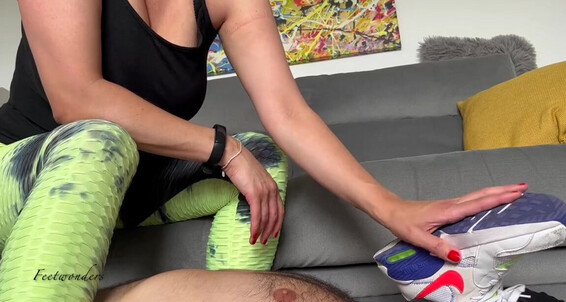 Feetwonders - Onlyfans Sniffing Socks 9Yp Smelly
