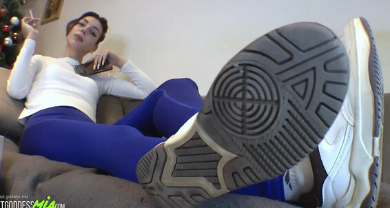 Footgoddessmia - Rest It Now To 1 After Part Onlyfans A And Was Cigarettep I Light Tiring Jogging Went Very Want