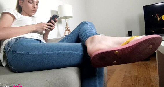 Footgoddessmia - Bitch Comep Onlyfans My Waiting To Im For