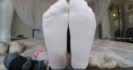 Cover Ivorysoles Onlyfans 11 11 2022 Sock Bitch Training Ivory Grabs You After Gym Class To Make You Smell Her And Herp