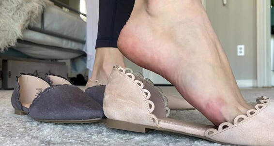 Cover Ivorysoles Onlyfans 12 06 2021 My Slave Of An Ex Boyfriend Is Sort Of Addicted To Buying Me Flats Lol Ip