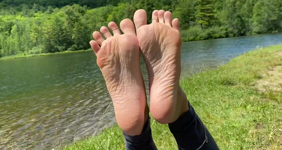 Lindabooxo - Knows He Best My Feetp Onlyfans Angles The For