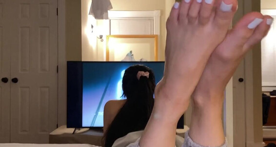 Lindabooxo - Toesp Stinky Silky Soles Onlyfans
