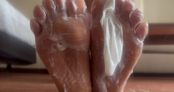 Poster for Goddess Monica Goddessmonica00W Eat Eating Instruction Onlyfans Cuckiep Cum