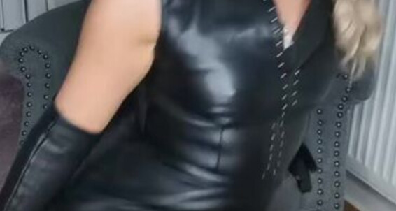 Misscourtneym - Leatherp Soft Smooth And So Onlyfans In Feeling