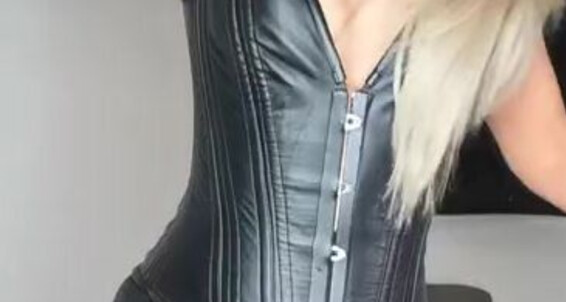 Misscourtneym - Leather Onlyfans Worshipp Outfit 1