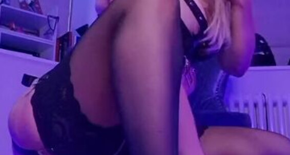 Misscourtneym - Put On Onlyfans My Tongue Your Heelsp