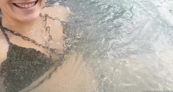 Misscourtneym - To Ill Cock Swim Later Loveky Would Onlyfans Maybe A Like Was With Hubbys Well Play That You Watchp