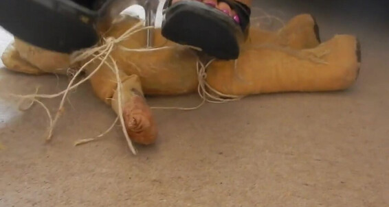 Mistress Cindy - Footage Unreleased Real Slave My Ukfoot Onlyfans Mistress Time Object Old A From Isp Useless Crush 5Mins Session Recent