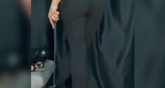 Sahibezeyneppp - Sende Vericeksin Onlyfans Ayaklarmn Nefesine Sahibezeynepppp Kpekp Son Altnda