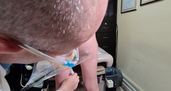 Dr. Gustavo - Stimulation Feathers Dr 27 Erogenous With Gustavo Zones